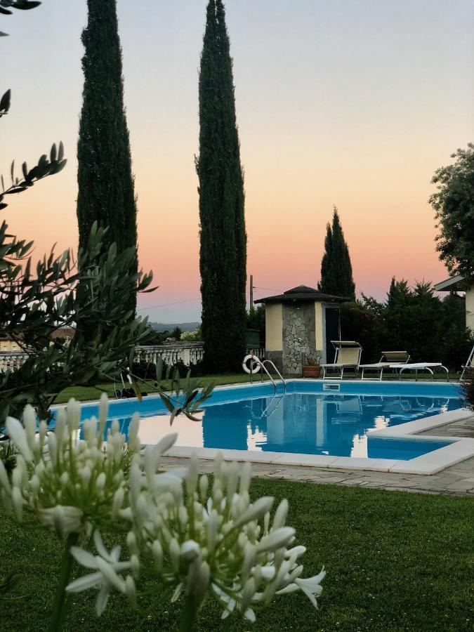 Готель Il Giardino Di Flora Buti Екстер'єр фото